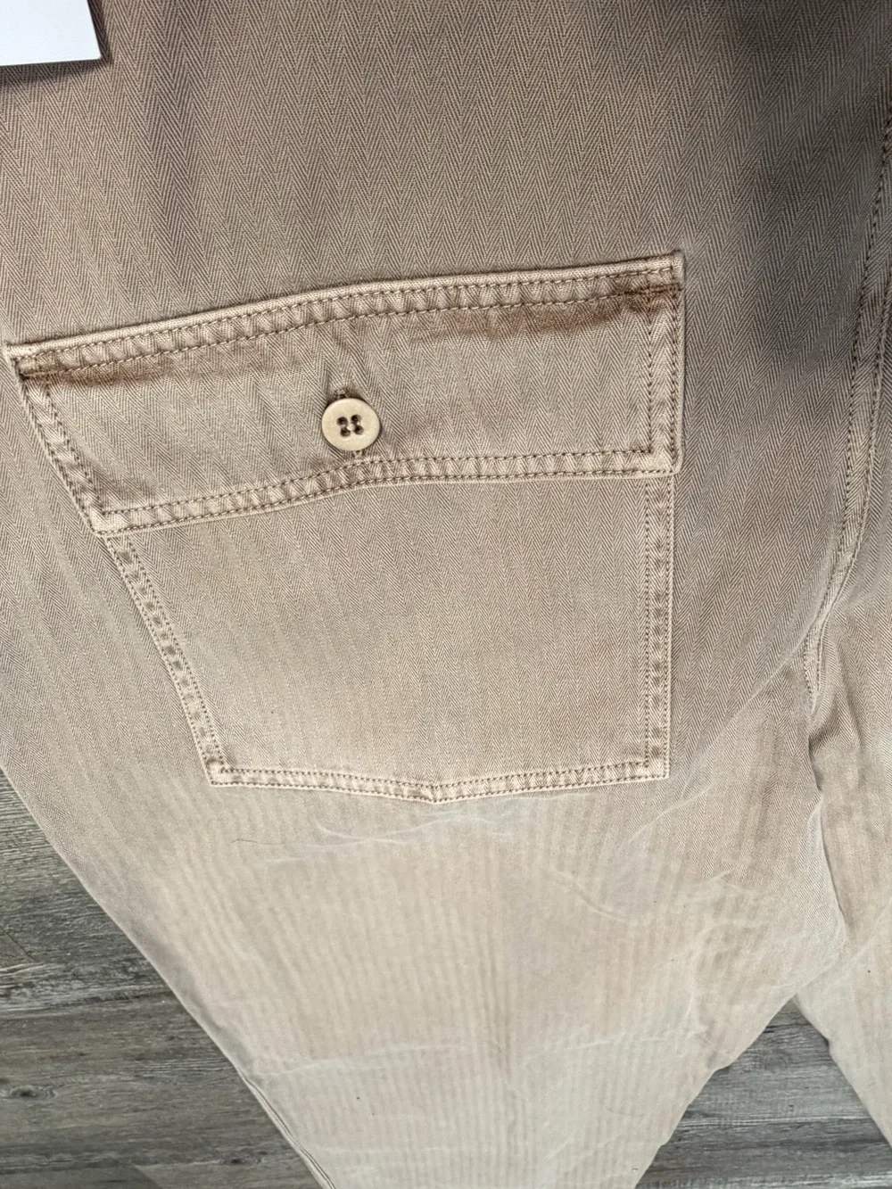 Nike Neutral Tan‎ Short-Sleeve Logo Tee